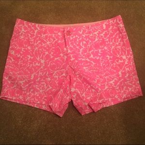 Pink Lilly Pulitzer 3" shorts size 10