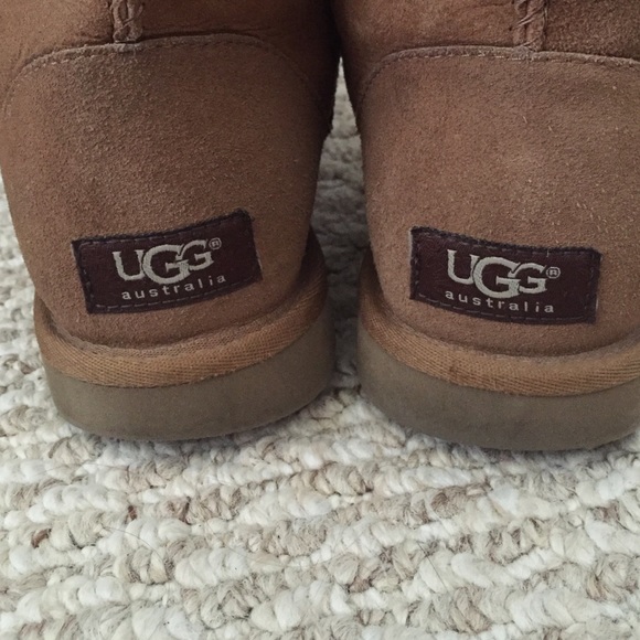 UGGs size 7 - Picture 3 of 4