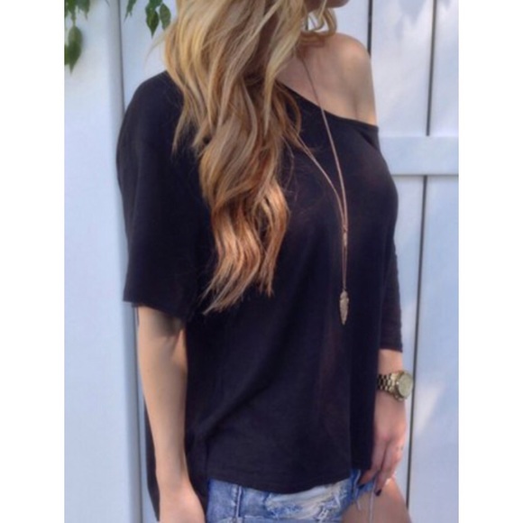 ❣Last One❣Black Loose-Fit Tee - Picture 2 of 4