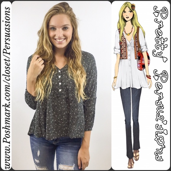 LAST ONE SALE‼️ NWT Black Flowy Printed Blouse - Picture 2 of 4