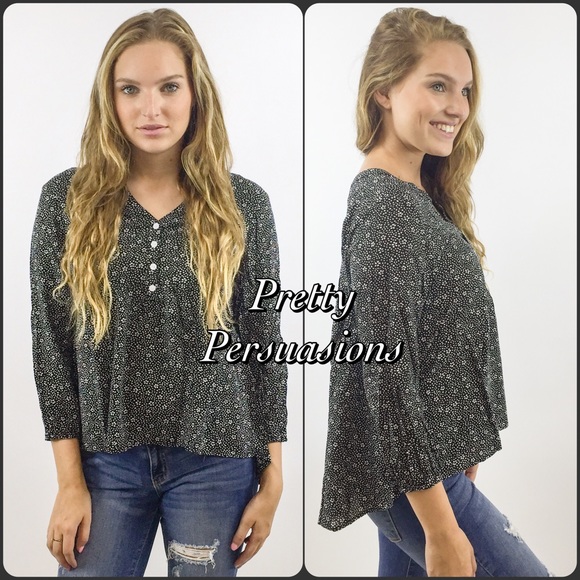 LAST ONE SALE‼️ NWT Black Flowy Printed Blouse - Picture 3 of 4