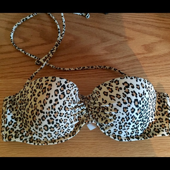 Victoria's Secret cheeta print bikini top!