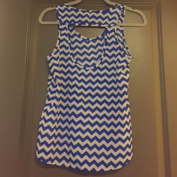 Chevron Top - Picture 2 of 4