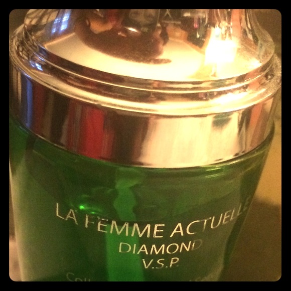 La Femme Actuelle Diamond collagen renewal serum