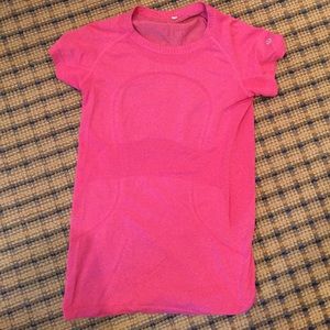 Lulu lemon workout t-shirt