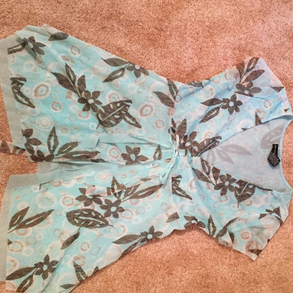 New York & Co cap sleeve shirt