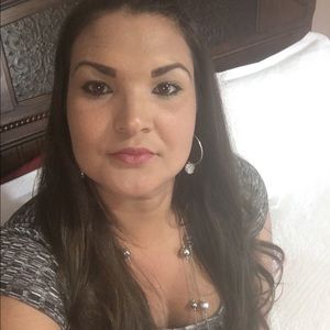 Meet your Posher, Josefina