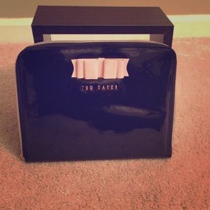 Ted Baker Accessory