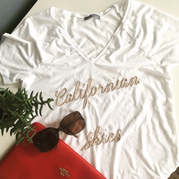 Zara Tops - Zara embroidered v-neck tee