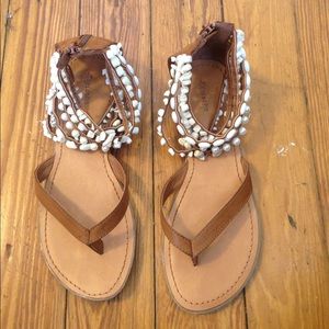 Size 8.5 Tan Sandals