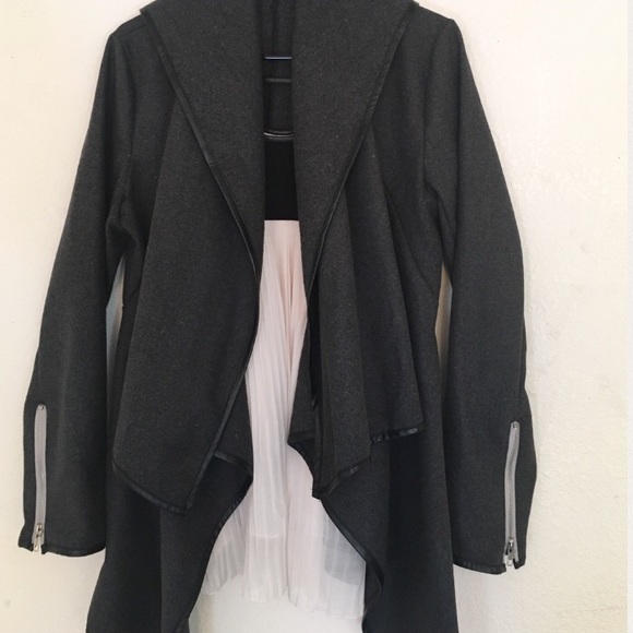 Tobi Women's Dark Gray Jacket
