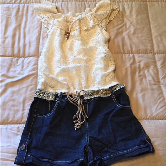 Adorable girls jumper