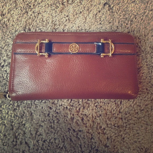 Tory Burch wallet