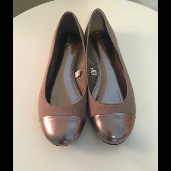 Pewter Merona flats - NWOT