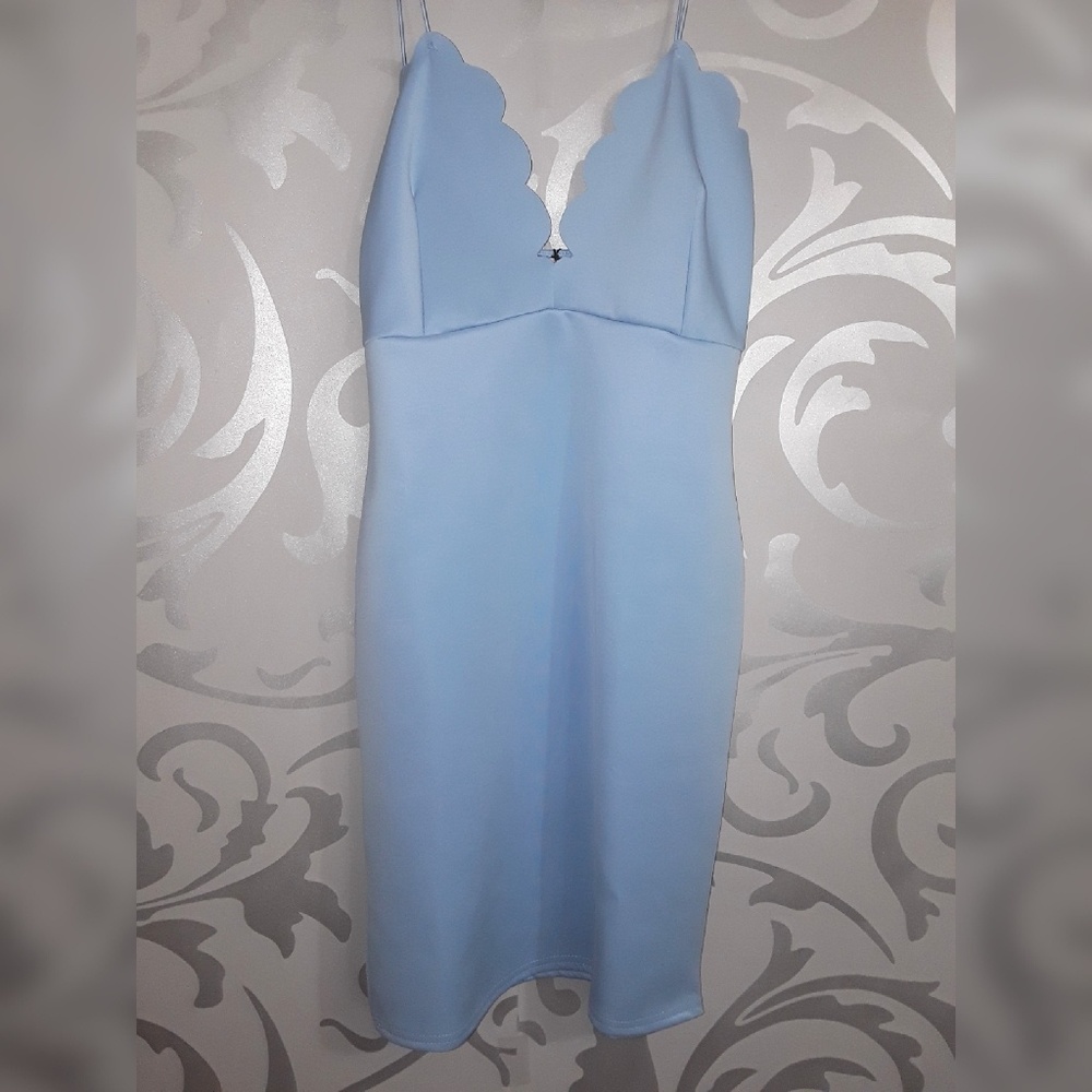 SOLD! Scalloped Trim Dress - Picture 3 of 6