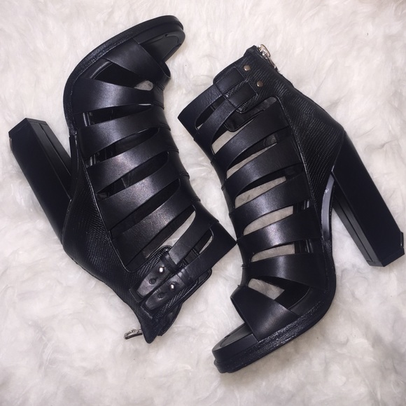 STEAL 😻💕Dolce Vita Leather Caged Open-Toe Bootie - Picture 4 of 6