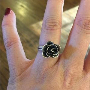 Silpada flower ring size 7