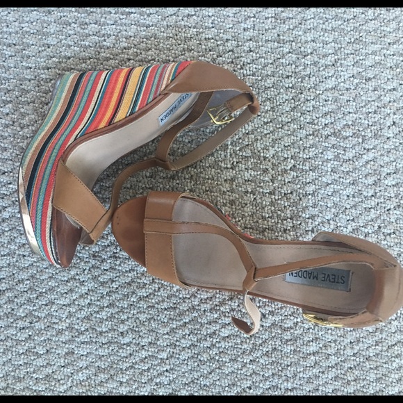 SALE🎉Steve Madden multicolor wedges🎉SAMEDAYSHIP
