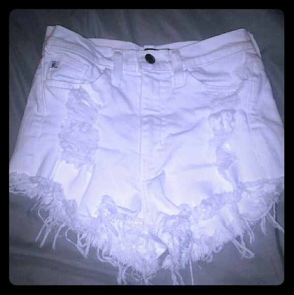 BUCKLE HIGH WASTED SHORTS! NEVER WORN BEFORE!