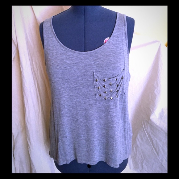 Forever 21 tank with pocket size L