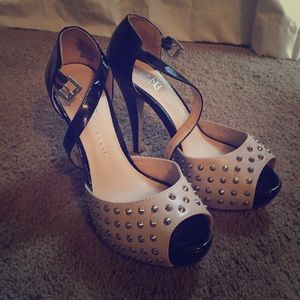 Rock & Republic platform spiked heels