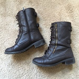 SODA combat boots
