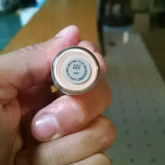 M.A.C - Picture 2 of 3