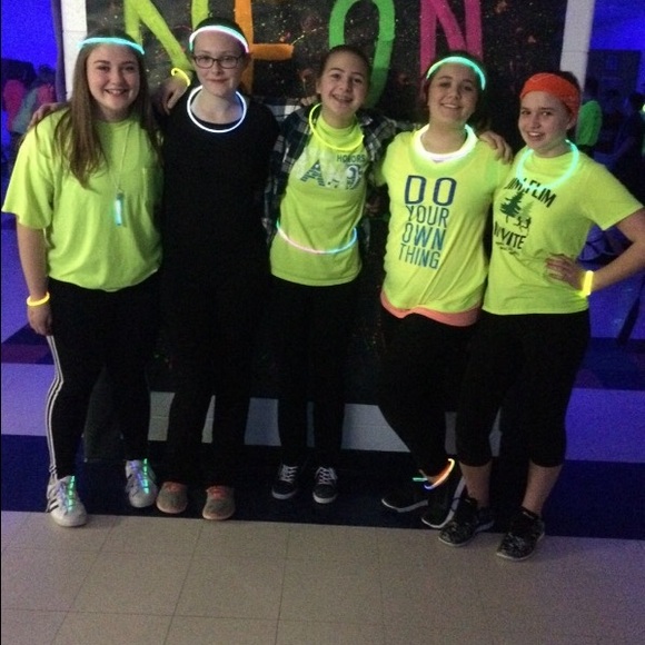 Meet your Posher, Shaylea!!!🌺💕 - Picture 5 of 5