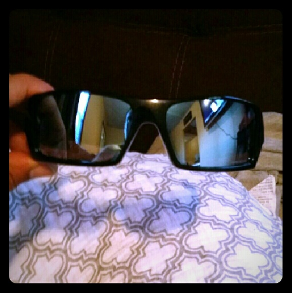 Gascan model blue lens oakleys brand new
