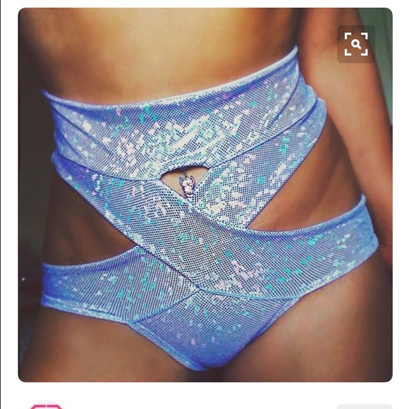 LBD Holographic cut out high waisted bottoms ✨