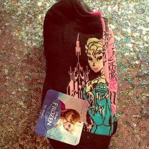 ❄️NWT Disney Frozen Socks!  Anna and Elsa!❄️