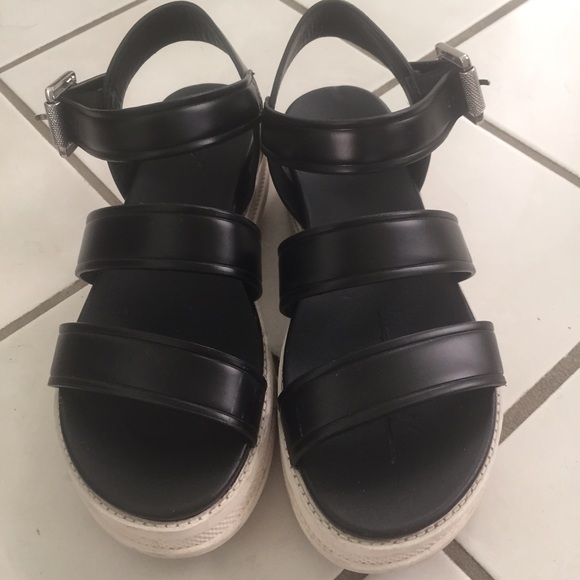 Black Aldo platform sandals