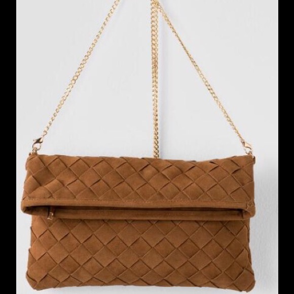 Street Level Handbags - 🌟SALE🌟Woven leather clutch with removable chain