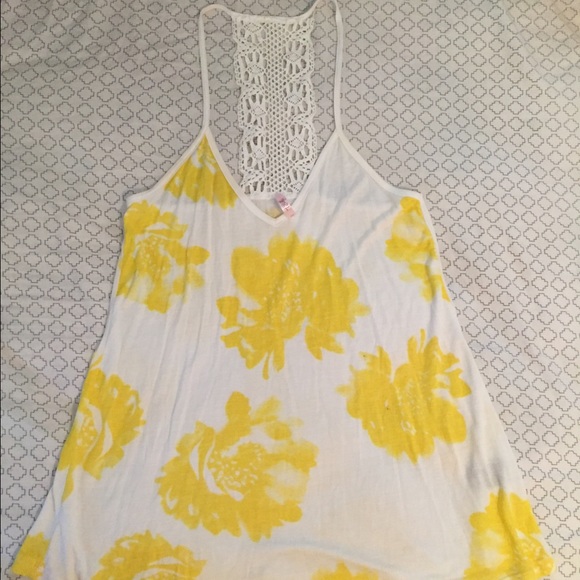 Rue 21 floral and lace tank top