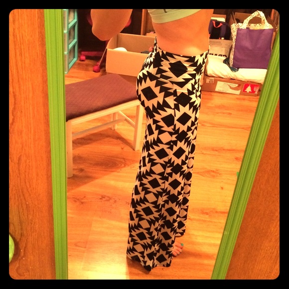 Geometric black and white pants