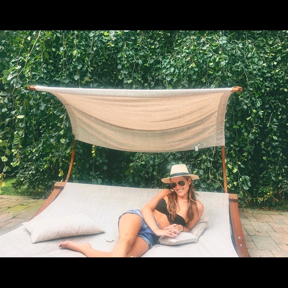 Meet your Posher, Nina - Picture 3 of 4