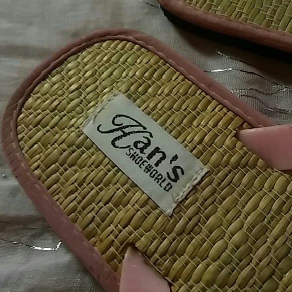 🆕Bamboo looking flip flops - Picture 2 of 4