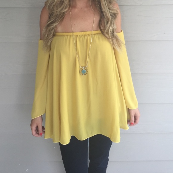 Mustard off the shoulder top - Picture 2 of 4