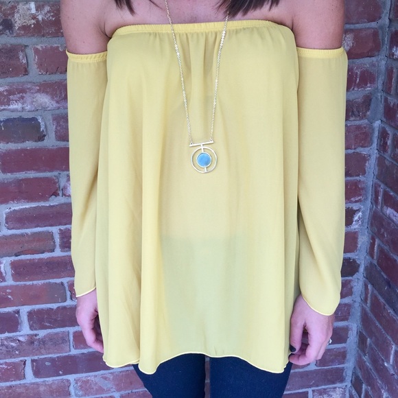 Mustard off the shoulder top - Picture 3 of 4