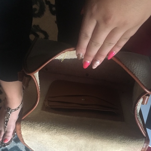 SALE 🎉Dooney&Bourke Vintage Leather Purse! - Picture 4 of 4