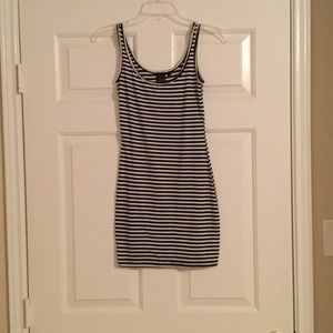 Material Girl bodycon black/white striped dress