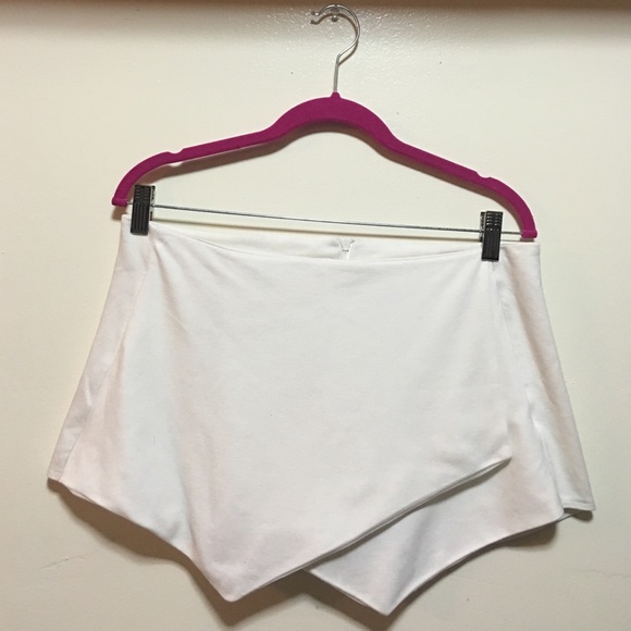 White skort