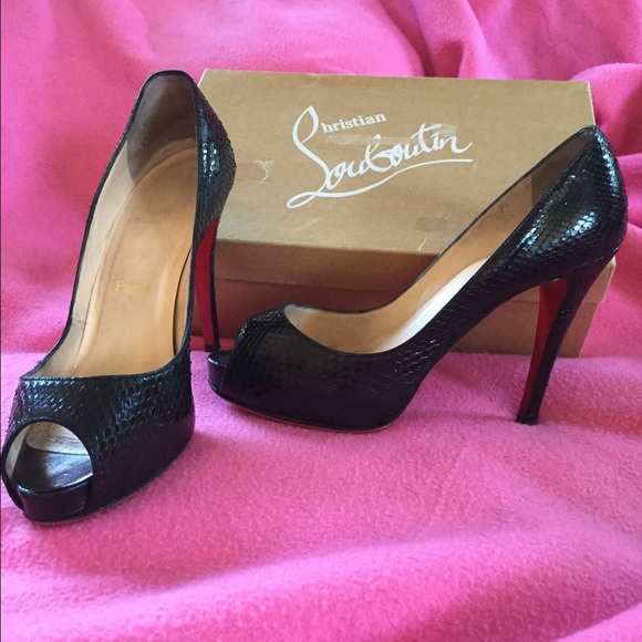 Fabulous Christian Louboutin Very Prive!!
