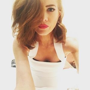 Meet your Posher, Elizabeth