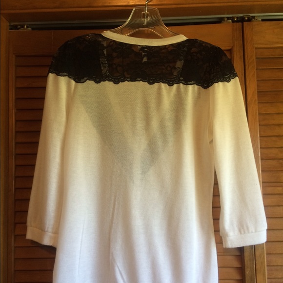 Elegant sweater - Picture 4 of 4