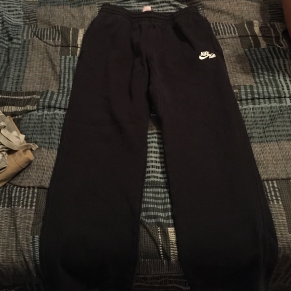 Athletic sweatpants