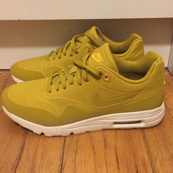 NIKE Air Max 1 Ultra Moire (Dark Citron/Sail)