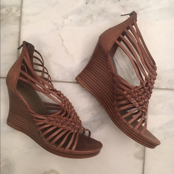 B. Makowsky cognac/ tan wedges