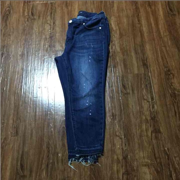 Melissa McCarthy hemmed jeans