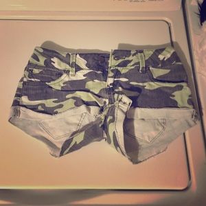 Zumies camo shorts